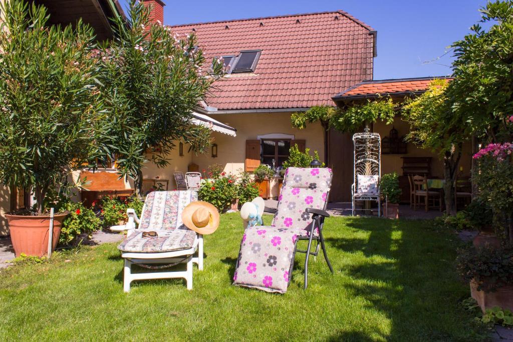 Ferienwohnungen Soravia Gamlitz Ngoại thất bức ảnh